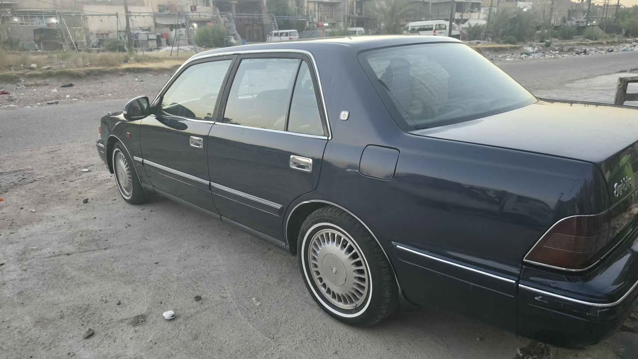 سلام عليكم راس الثور موديل 1998مصبوغ عام اثر جراد 
كير مكفول
مكينة مكفولة
صدر و تبريد كله جديد  
السعر 95 وبيها مجال 
العنوان بغداد / المدينة
رقم الهاتف *********** بغداد, العراق
