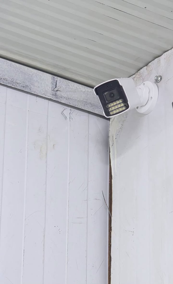 تم✅ تنصيب 🪛 system   🎥 
مكون  من 4️⃣ كاميرات
وتثبيت  شاشة بلازما 
في منطقة الفحامة 
 قصابة الجزيرة 

#ابويمان
👇🏻
***********
