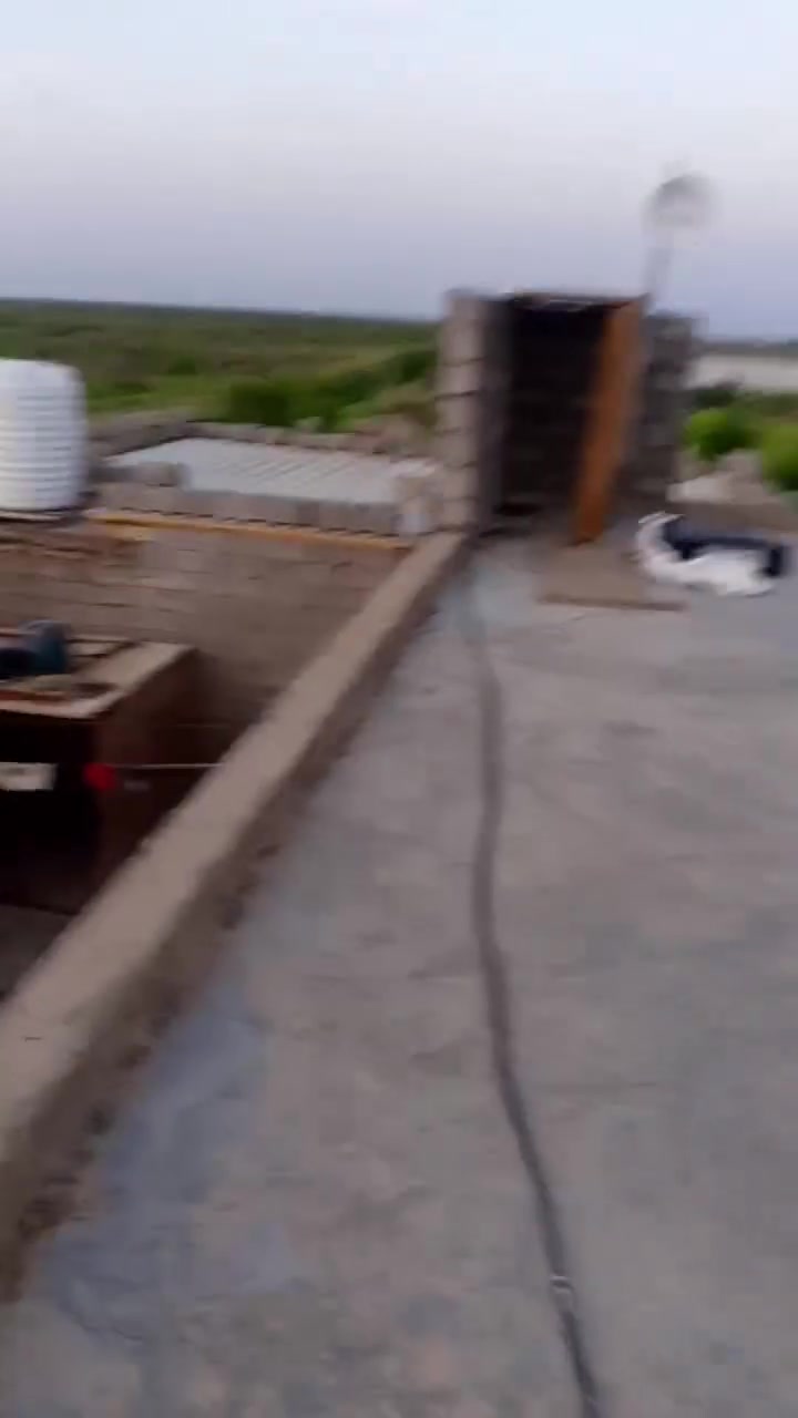ياالله السلام عليكم ارض زراعيه دونمين معه بيت ومشتمل عقد ٣٥ صفرناهه يعني قريه عصريه مكانهه علا طريق كوت حي قرب مفقس الغدير سعر الگاع ٦٠ اتصل ***********
