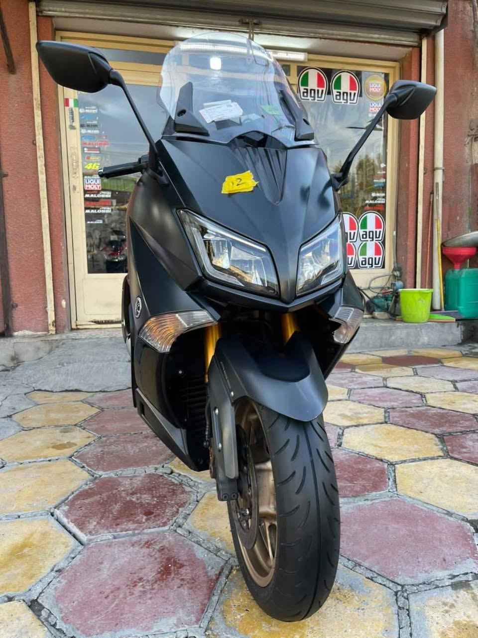 السلام عليكم
تي ماكس 2016 
جديده لوك ماشيه 7000 الف 
بصمه دبلات ذهبي علايم ذهبي وياله ذهبي 
العنوان بغداد الدوره السعر اتصل ع الرقم 

 رقم الهاتف . ***********
