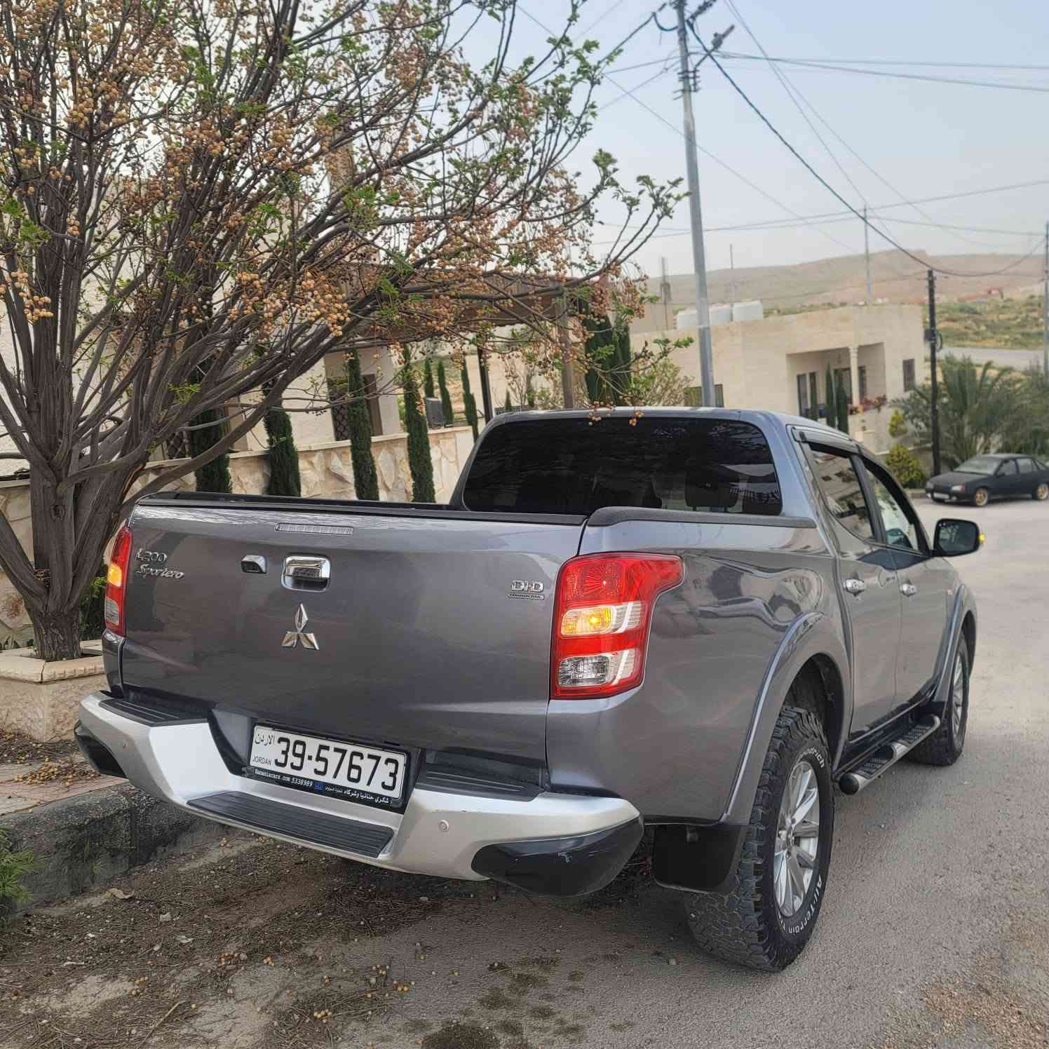 للبيع L200 2016 سبيرتيرو 
بصمة تشغيل 
بصمة أبواب 
مري ضب 
فور ويل 4*4 ماوس 
توب ترونيك نظام الشفترات
ممشى 118 الف
حساسات 
شاشه 
كاميرا رجوع 
اضويه ليد 
مكيف حامي بارد 
وإضافات عديدة 
قير وماتور فحص 
كل اشي شغال ولا يحتاج إلى صيانة 
الفحص مرفق بالصور 
مرخص لشهر 2 السنه الجاي 
موجود بالزرقاء 
مطلوب 12700 في مجال ان شاء الله 
0782409388


**إذا كنت صاحب هذا الإعلان وتريد حذفه لأي سبب، رجاءا أرسل رسالة إلى الدعم الفني**