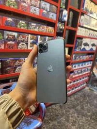 آيفون ١١ برو ماكس • ٢٥٦ • فيس إيدي متوقف