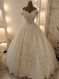 بدلات حنه وعرس • صالون سحر العيون • الدوره حي الصحه