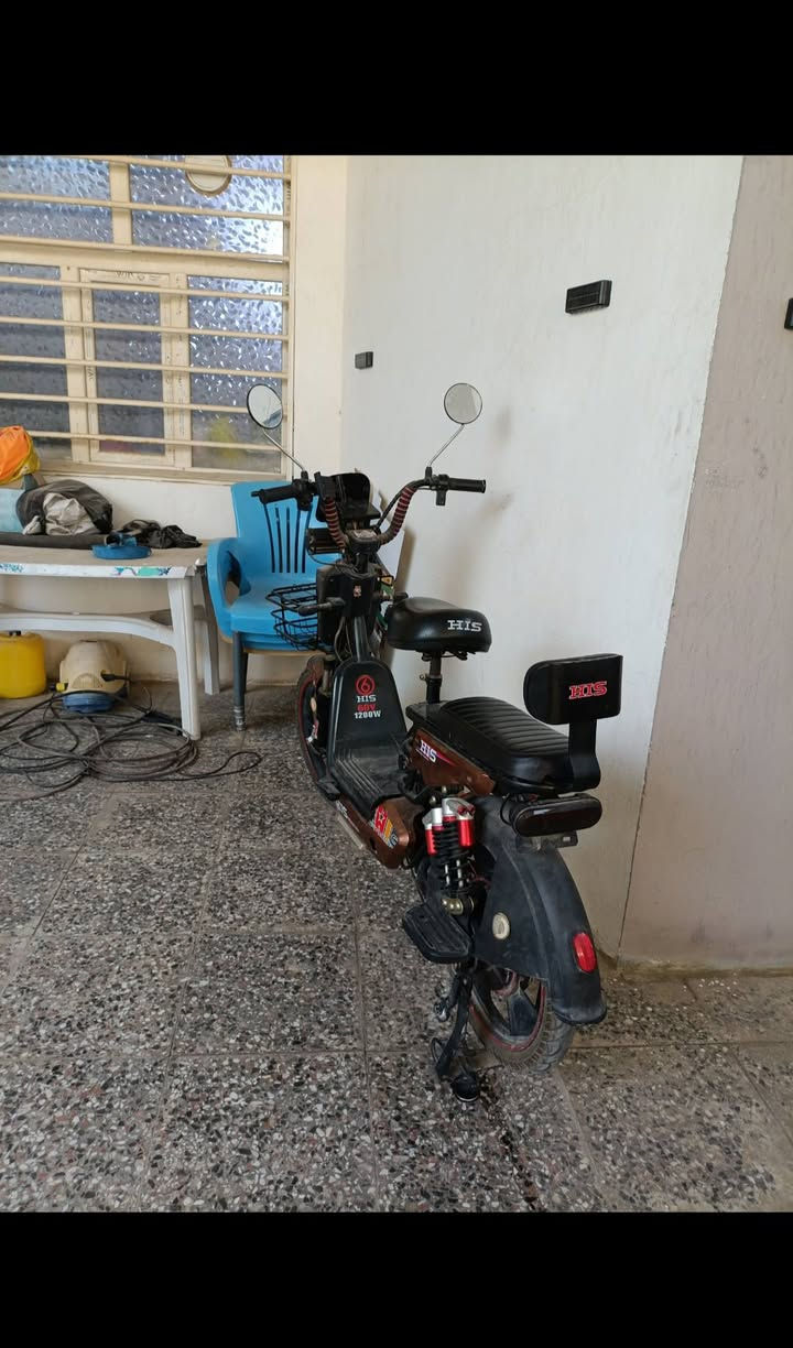 السلام عليكم
دراجه شحن للبيع من نوع HIS
فول المواصفات 
خمس بطاريات
ملف 1200W
فولتيه 60V
4 نمر
هورن
سله كبيره
اشاره يمنه يسره
دبل اشاره
لايت LED ناصي
لايت بلوجكتر عالي
بريك امامي خلفي
امرايات يمنه ويسره
نشرات خلفيه وجانبيه
وياها شاحنه البايسيكل
تكدر تربط بلوتوث بيه
واي عطل بيه يظهر بلشاشه
وياها ستاند موبايل وتكدر تشحن تلفونك بيه
وستاند رجلين تفتحه وتسده المقعد الأمامي والخلفي
وياها سويجين تشغيل وياها بصمتين تشغيل عن بعد
وتكدر تقفل التاير الخلفي بعد ما تتحرك الدراجه وتفتحه
خلال البصمه
بلشاشه سرعه 99 وتقريباً 70 حقيقي
مستخدمه قليل أقل من شهرين
العنوان نجف كوفه
السعر 550 وبيه مجال
الرقم ***********

