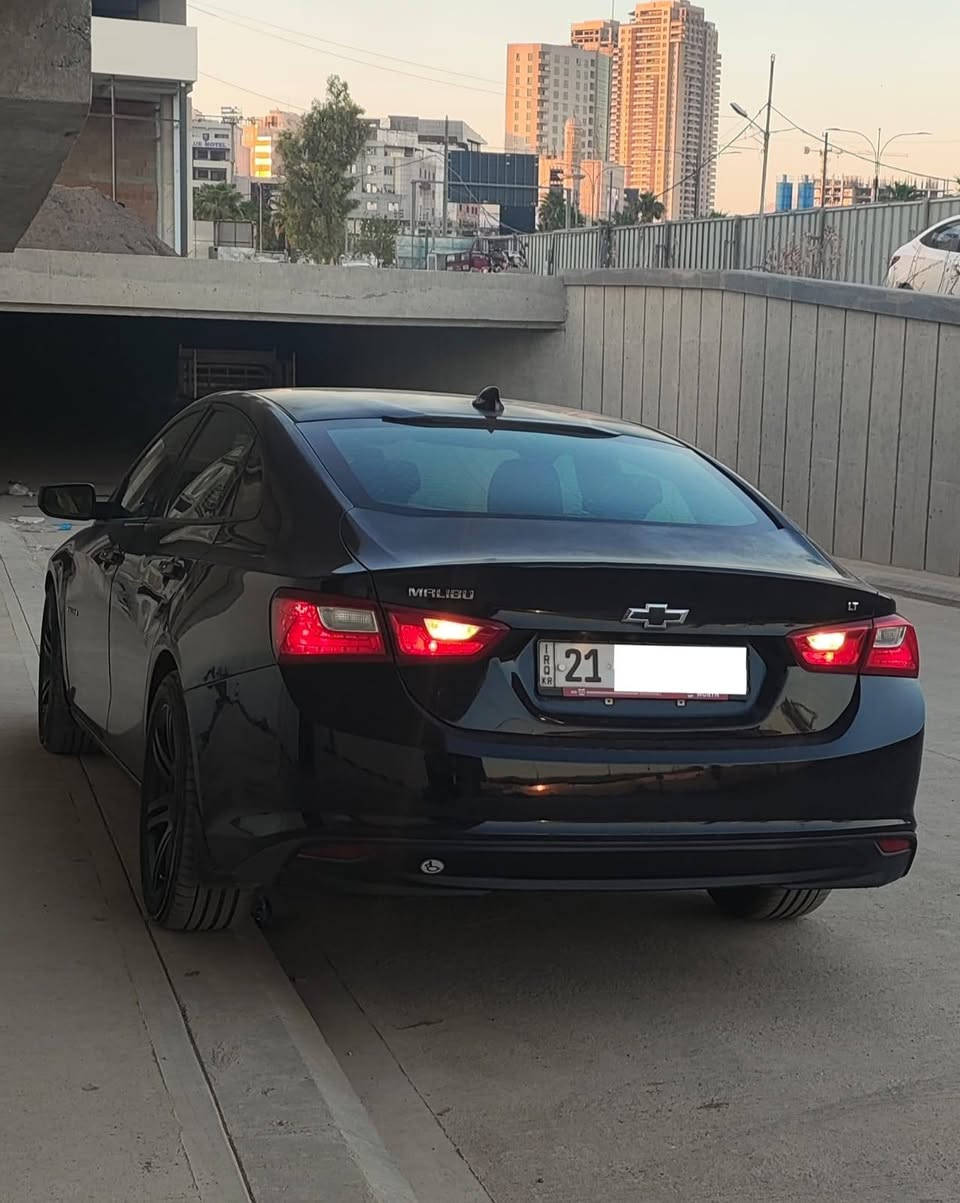 مالیبۆ ۲۰۱۷ LT 
شاشە گەورە ،، کوشن کارەبا ، تەبرید مەرکەزی ، شەغال و بەسمە ، ٤ دەرگا و سنوق بەسمە ، ئۆتۆ ستۆپ ، دژەخلیسک , ناو رەش ...
 ۲ دەرگای سەکن گۆڕاوە بە بیلاد و دۆسیەی بۆیاخە ، پشت و پێشی کەپسە سەیارەکە پاکە ماڵی دۆستە  نرخ 103 کەمێ معامله ... مۆبایل ***********  شوێن ... سلێمانی السليمانية, العراق
