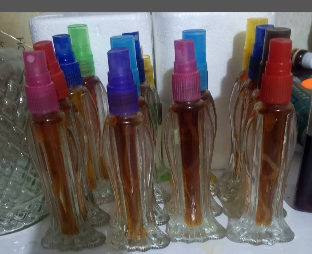 يتوفر الدينا جميع انواع الزيوت والكريمات والمقشرات والصابون والشامبو والمكيف الشعر والصابونيه والغسول وسيرومات مرطبات ومنحفات عشبيه  وجميع العلاجات والعنايه بل بشره والجسم مصنوعه من مواد طبيعيه بدون أي مواد كيميائيه 🌿🌱🍀❤️
يتوفر بكجات 
بكج العنايه بشعر 
بكج العنايه  البشره 
بكج العنايه بجسم 
يتوفر جميع انواع الصابون 
يتوفر جميع انواع الزيوت 
يتوفر منحفات عشبيه 
يوجد توصيل الجميع محافظات العراق 🍀🌱🌿🌹


**إذا كنت صاحب هذا الإعلان وتريد حذفه لأي سبب، رجاءا أرسل رسالة إلى الدعم الفني**