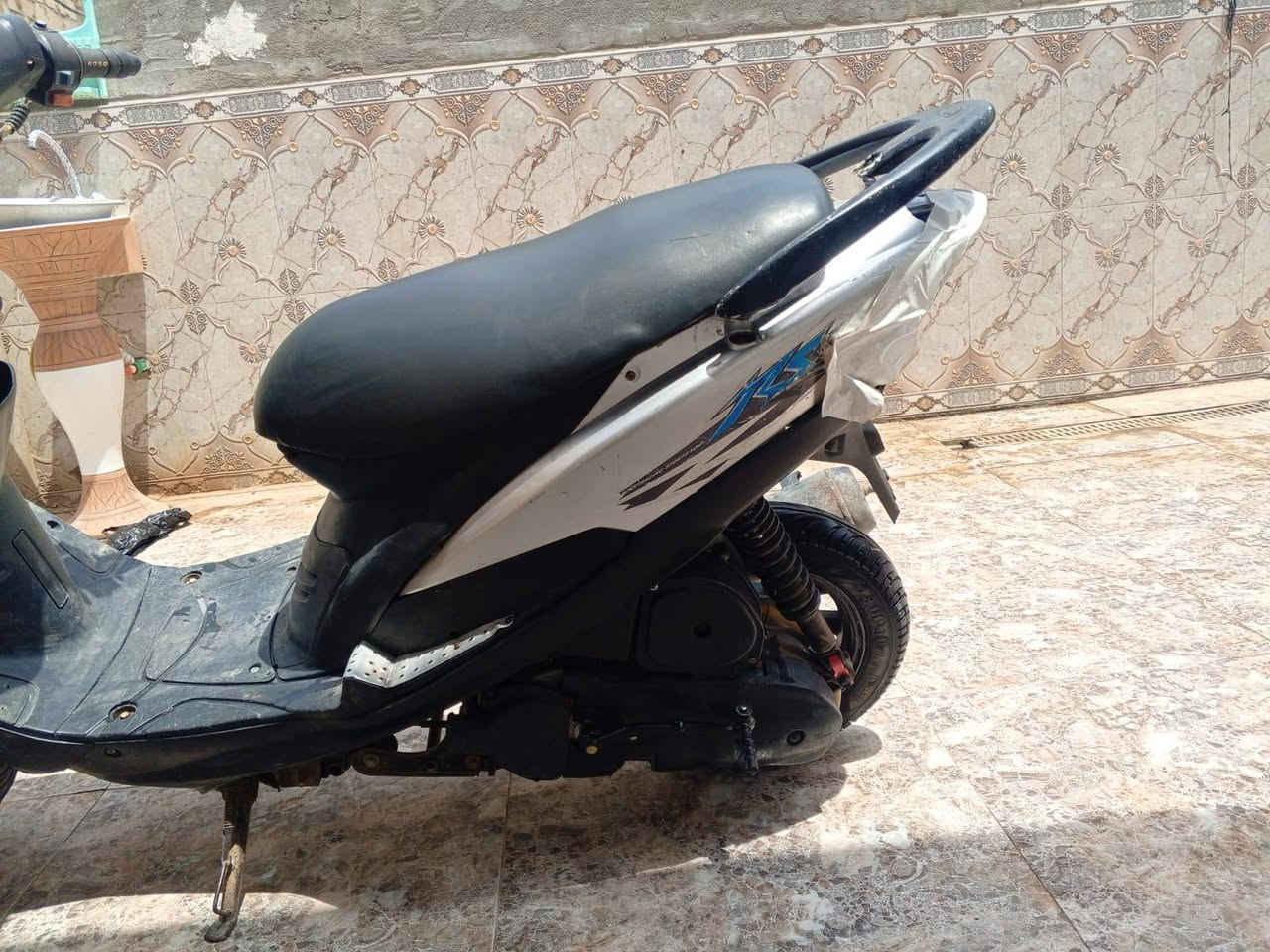 السلام عليكم دراجه ماكس عدله البيع السعر 400 وبيه مجال مكان البصره قضاء المدينه قرب ابو علي ابو عصير رقم وتساب فقط ***********
