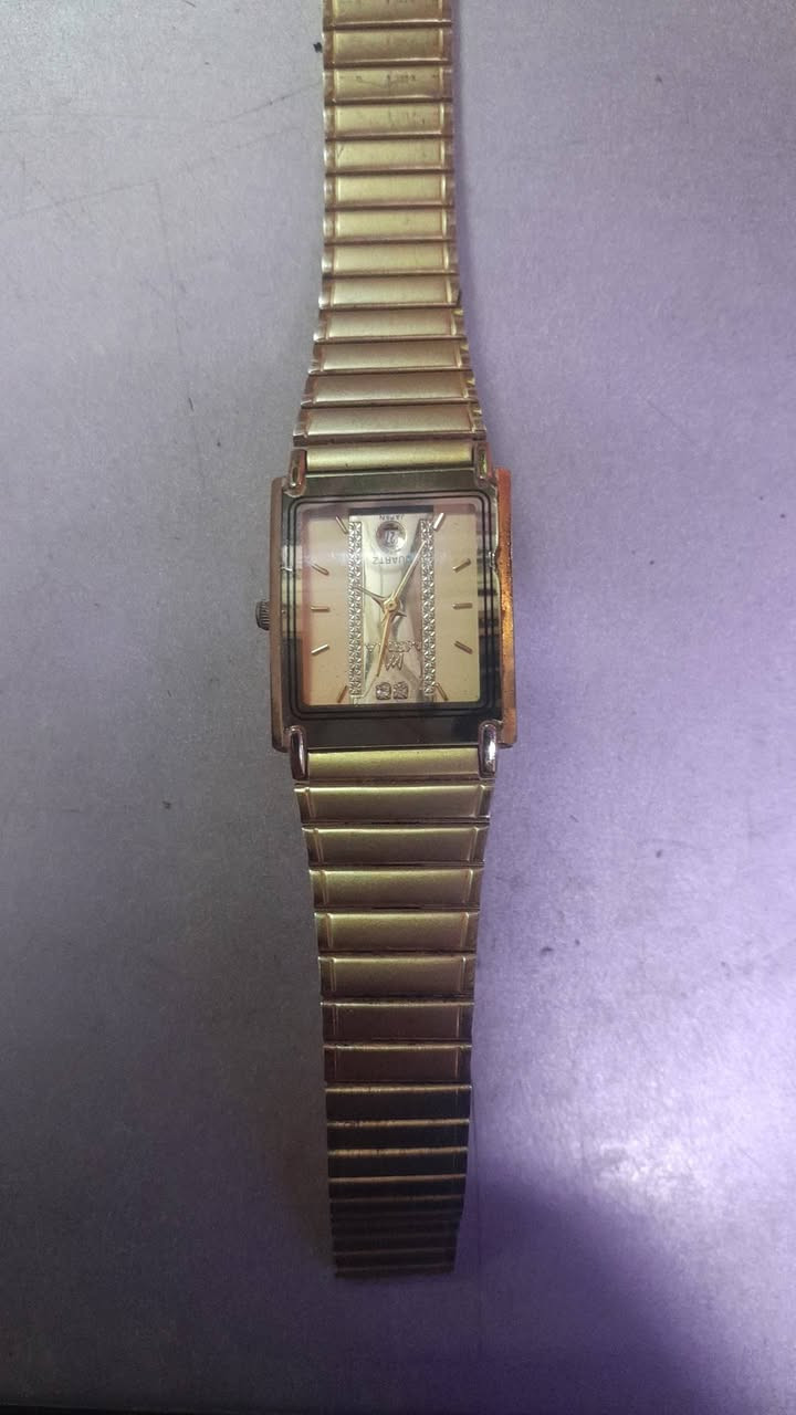 ساعه للبيع قديمه عندي من زمن والدي الله يرحمه اليعرف بيه اريد ابيعه


**إذا كنت صاحب هذا الإعلان وتريد حذفه لأي سبب، رجاءا أرسل رسالة إلى الدعم الفني**