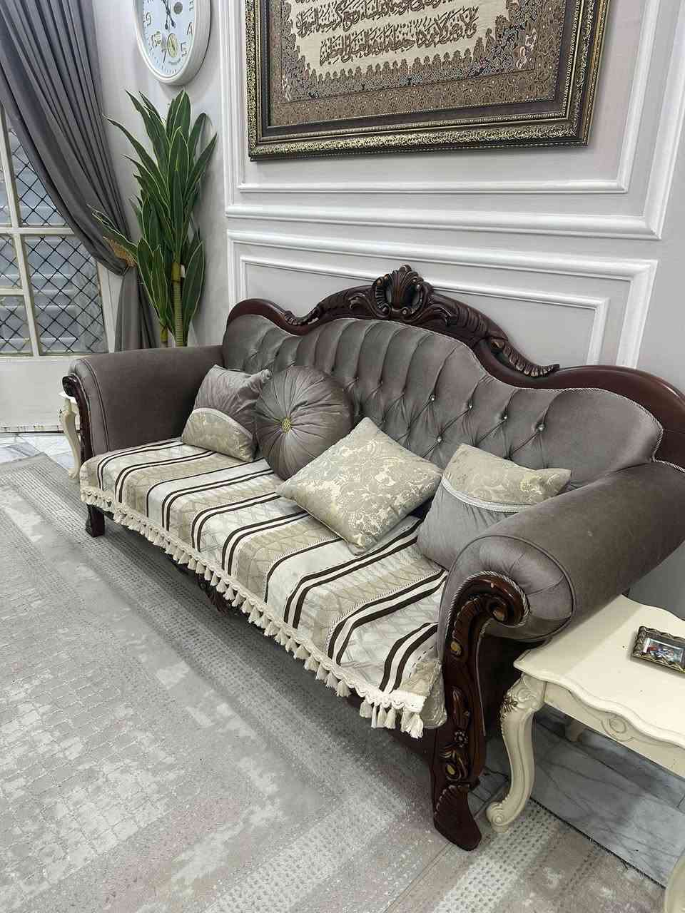 تخم تركي نضيف جدا 8 مقاعد السعر 900 الف المكان بغداد الحرية الاتصال فقط ***********
