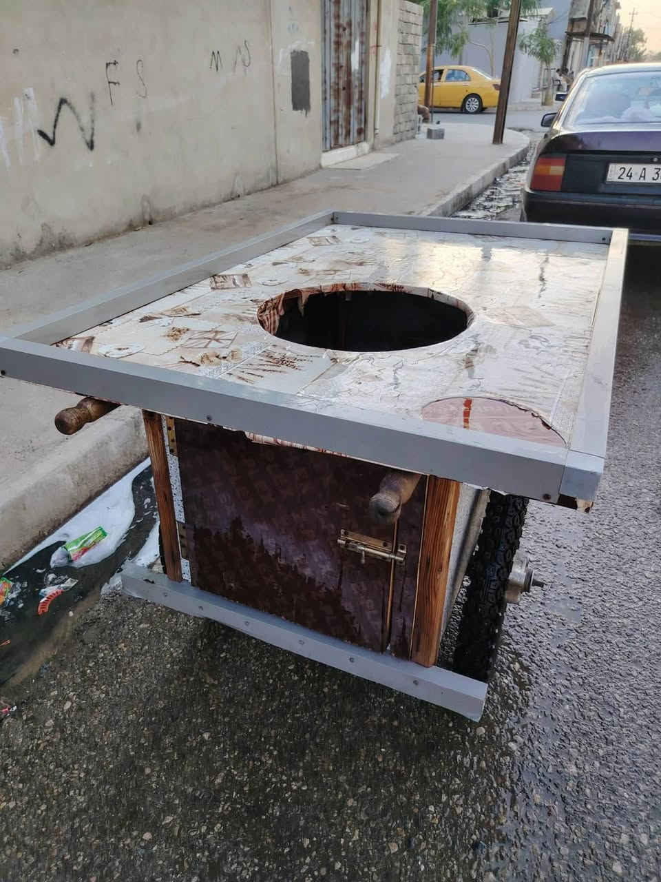 عربانة للبيع نظيفة مايعوزها مصرف سعر ١٧٥ قفل
مكاني وادي حجر***********
