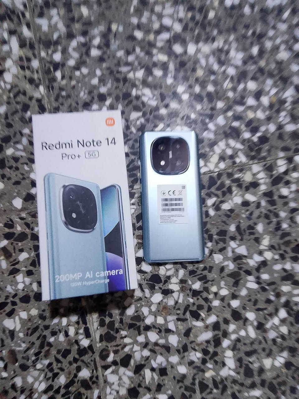 ريدمي نوت 14برو فايف جي بلاس ذاكرة 512 كارتونة واغراض نظافة 100سوى حكة صغيرة جدا بالشاصي غير واضحة مكاني بغداد مدينة الصدر موبايل ***********
السعر375
