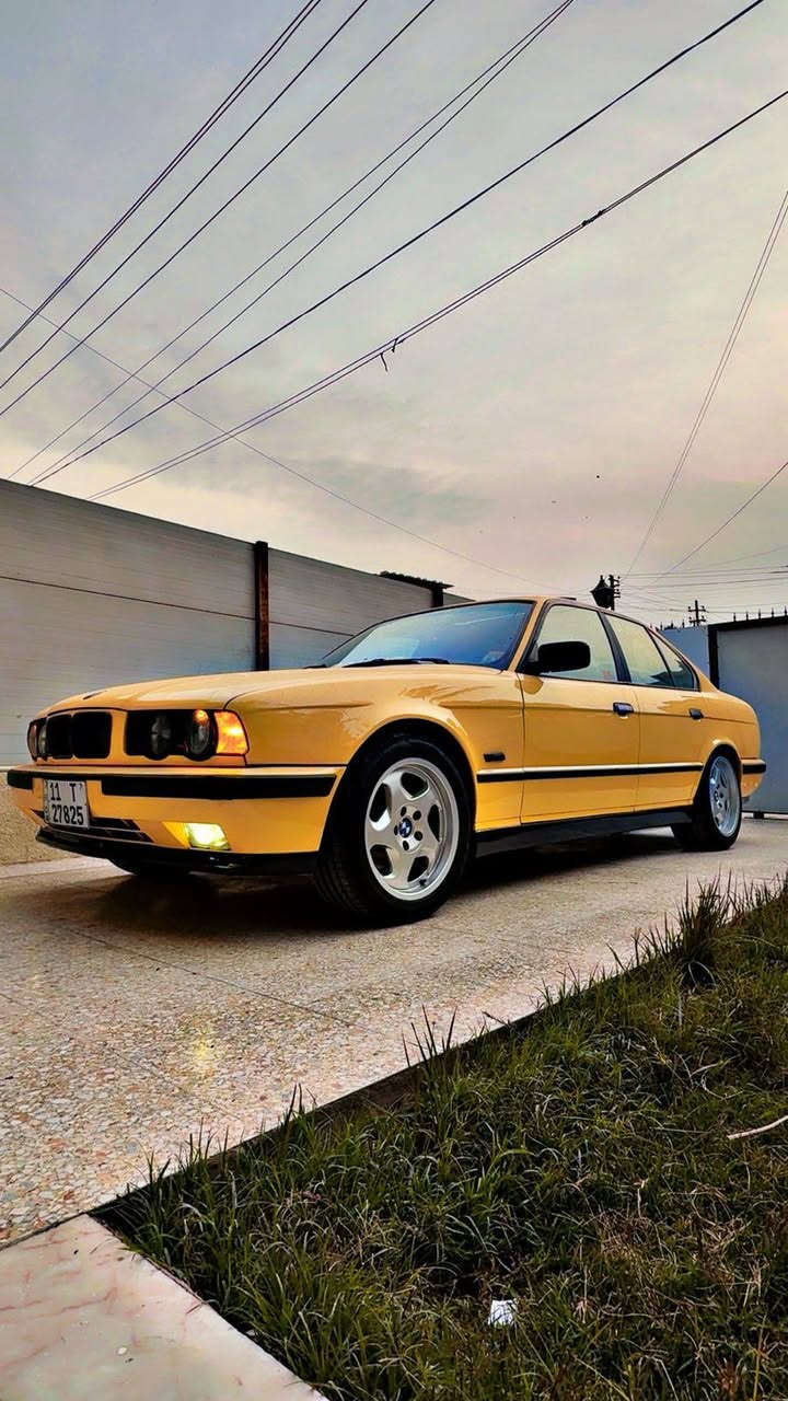 سلام عليكم ورحمة الله وبركاته
جمعه مباركه ان شاء الله ع جميع 
عندي بي ام  525 اصل محرك 28 مسكر فانوس 
موديل سياره 92 فول M سياره شرط مابيه اي 
شي تجاري كير شور شفت نمره قصيره كلج ريسنك 
كير عادي سلايت طكتين دركت ستيرن مال f حديث 
برده خلفيه سحب دمام صوت اصلي تخم تاير جديد 
ويل كب M جديد منضومت زينون اصليه 
تليفون كشنات جلد سياره جديده وجاهزه 
اكسل قفل رقم بغداد الدولي بسمي 
سياره متعوب عليه بدون دكت جاكوج
اول صبغه اله بجم عريض سعر خاص 
بيع او مراوس حسب القناعه الاستفسار 
اكثر الخاص مفتوح او هاذا رقمي 
***********
