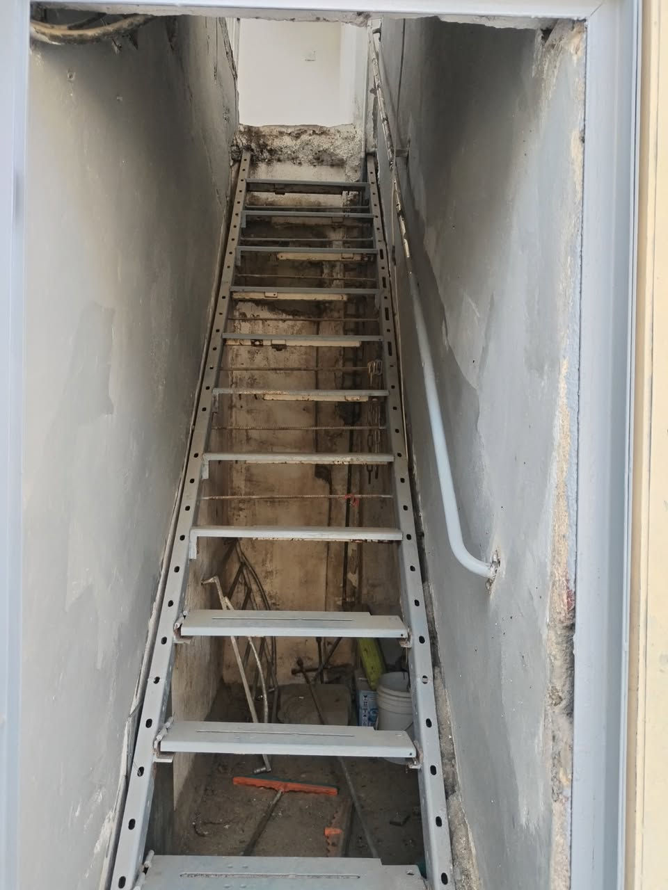 للبيع شقه في حي الصديق قرب جامع الصديق ابو بكر
طابق ثاني ركن
المساحه ١٠٠ متر مربع
موقع مميز ومنطقه راقيه جدا
غرفتين هول ومطبخ وصحيات
سند طابو ملك صرف شرط التحويل
السعر ٦٥ مليون
لاستفسار اتصال على الأرقام التالية

*********** ابو عمران
*********** واتساب

أو مراجعة المكتب الكائن في حي الصديق مقابيل سنتر بغداد

نستقبل جميع العروض بيع أو إيجار مراسله على الخاص
