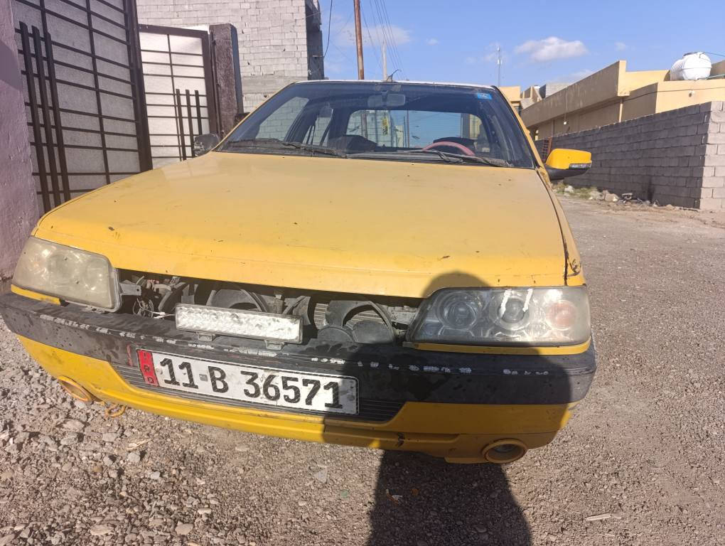 بيع سريع ٢٥ ورقه سياره جاهزه مكينه كير كلج حداديه كلها فول كشر حلو مابيه ضرر فقط طخه صغيره بالجاملغ باتري ومنضومه بانزيل ومحرك كفاله مشط جديد بور جديد كمريسر وتبريد ثلاجه سياره كوزه دبلات خلفيه وبولبرن بسمي تحويل ثاني يوم وبلخير علياخذها اي عمله بتلفون ما اعامل تجي وتكلب وتدلل مكاني مدائن سلمان باك *********** 
*********** بغداد, العراق
