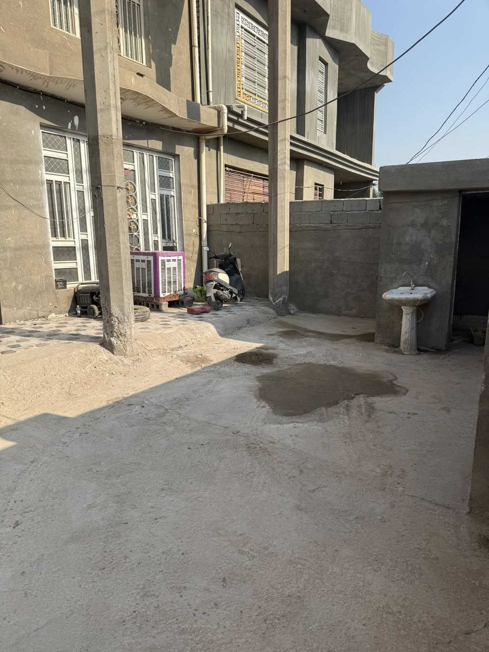 السلام عليكم
يتوفر دار سكني طابو زراعي سند 25 مساحته 250م موقعه في المسيب / قرب مخازن الراوي يحتوي على أربعة غرف نوم وصاله واستقبال ومطبخ ومجموعه صحيه داخليه وخارجيه بناء طابوق وصب السقف  ومتوفره كافة الخدمات السعر المطلوب للبيع 120 مليون قابل للتفاوض للأستفسار الأتصال برقم *********** او مراسلة الصفحة
