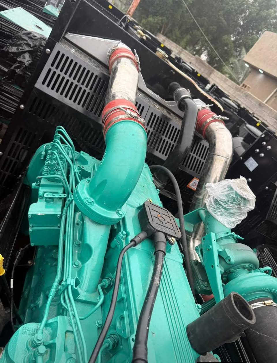 السلام عليكم مولد كمنز لبيع 250كيفي 24ولف محرك أمركي مديل حديث وعدي اصلي وعدي عادي مكاني بغداد العبيدي رقمي ***********
