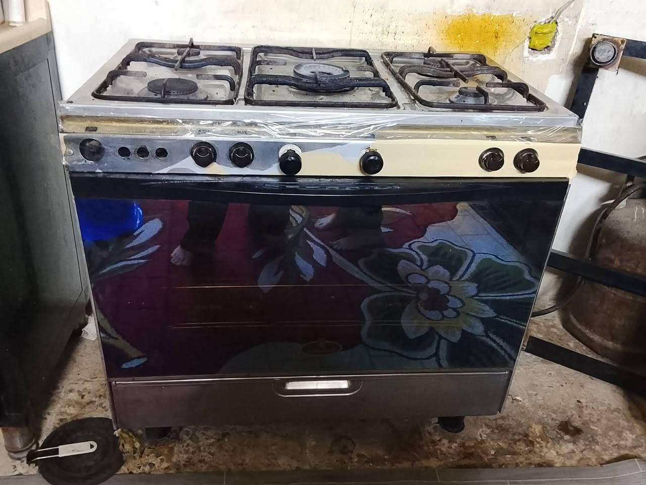 كريازي مصري باب اول شغال عيون وفرنين صينيه بي شوايه بي سيابيه بي نقص فقط جامه الفوك ب١٨٠ استعمال قليل


**إذا كنت صاحب هذا الإعلان وتريد حذفه لأي سبب، رجاءا أرسل رسالة إلى الدعم الفني**