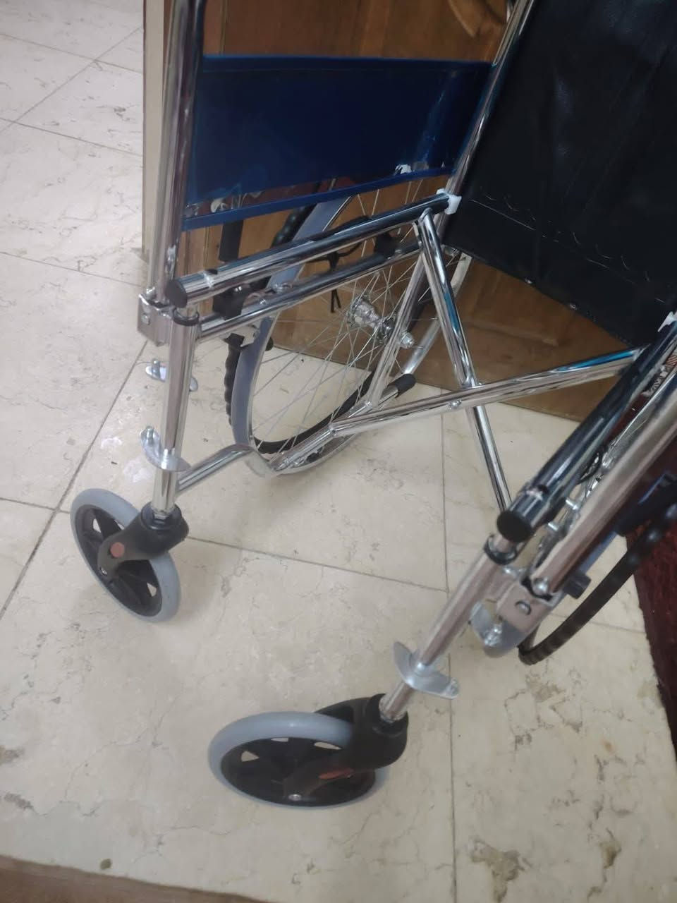 كرسي للبيع جديد غير مستعمل سعره ١٠٠ الف عراقي


**إذا كنت صاحب هذا الإعلان وتريد حذفه لأي سبب، رجاءا أرسل رسالة إلى الدعم الفني**