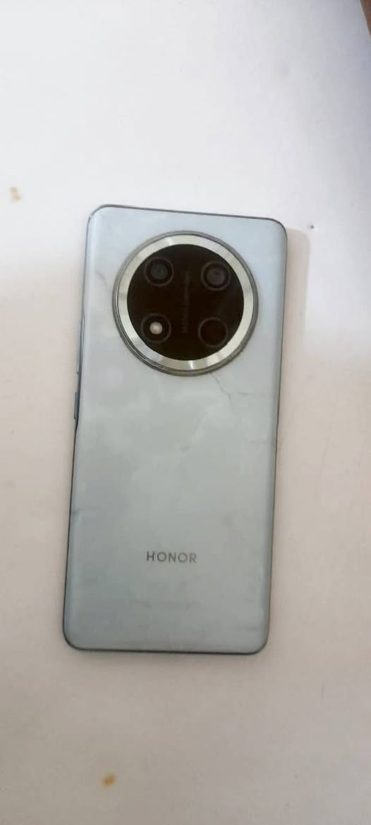 سلام عليكم هونر x9c للبيع سعره 275
مكاني بغداد الصليخ 
***********
