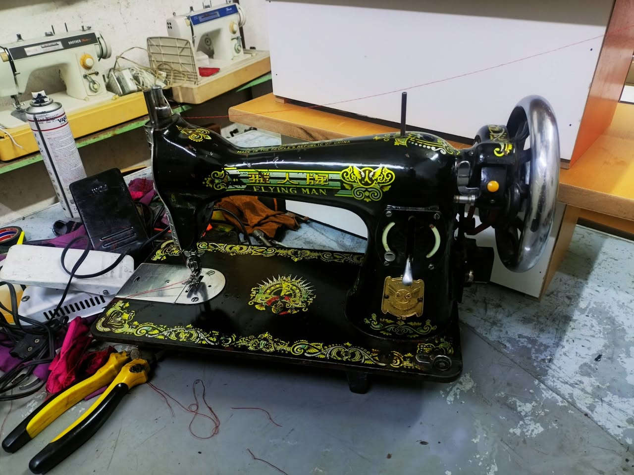 مكينه ام ولد اصليه باب اول مال ثمانينات اسواق مركزية صوت كاتم خياطه كل أقمشه شرط الفحص
***********.    🦚    .***********
