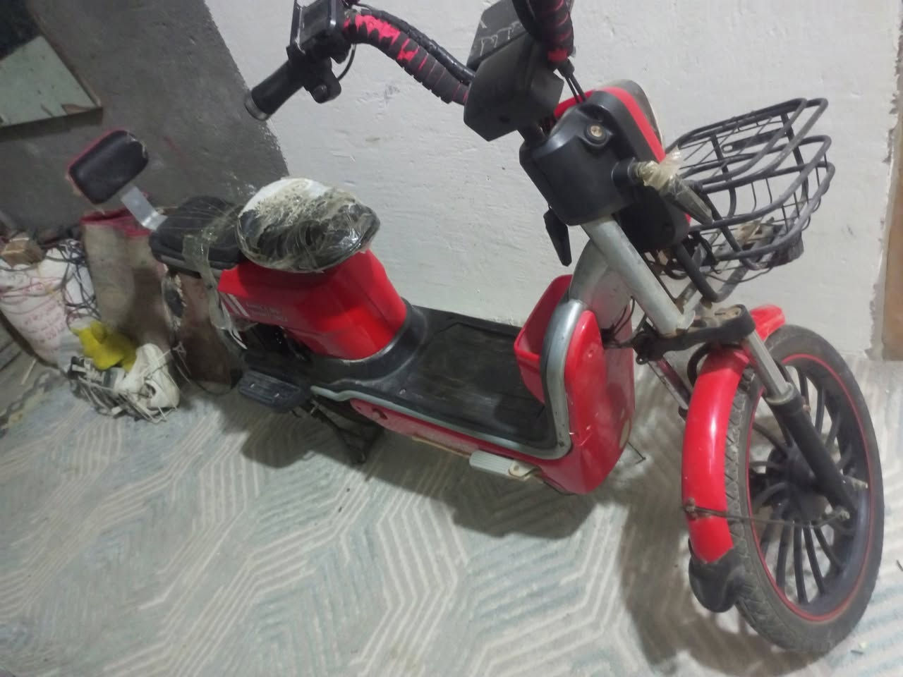 دراجة كهربائية حجم 20 جديده نقصه بطاريات السعر 150بيه مجال  
المكان بصره ابو الخصيب كوت ثويني للاتصال ***********
