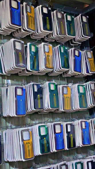 عرض خاص ارخص من سعر الجمله احدث انواع الكفرات سعرالكفر 400 دينار ملاحضه جمله فقط توصيل لجميع المحافضات ***********
