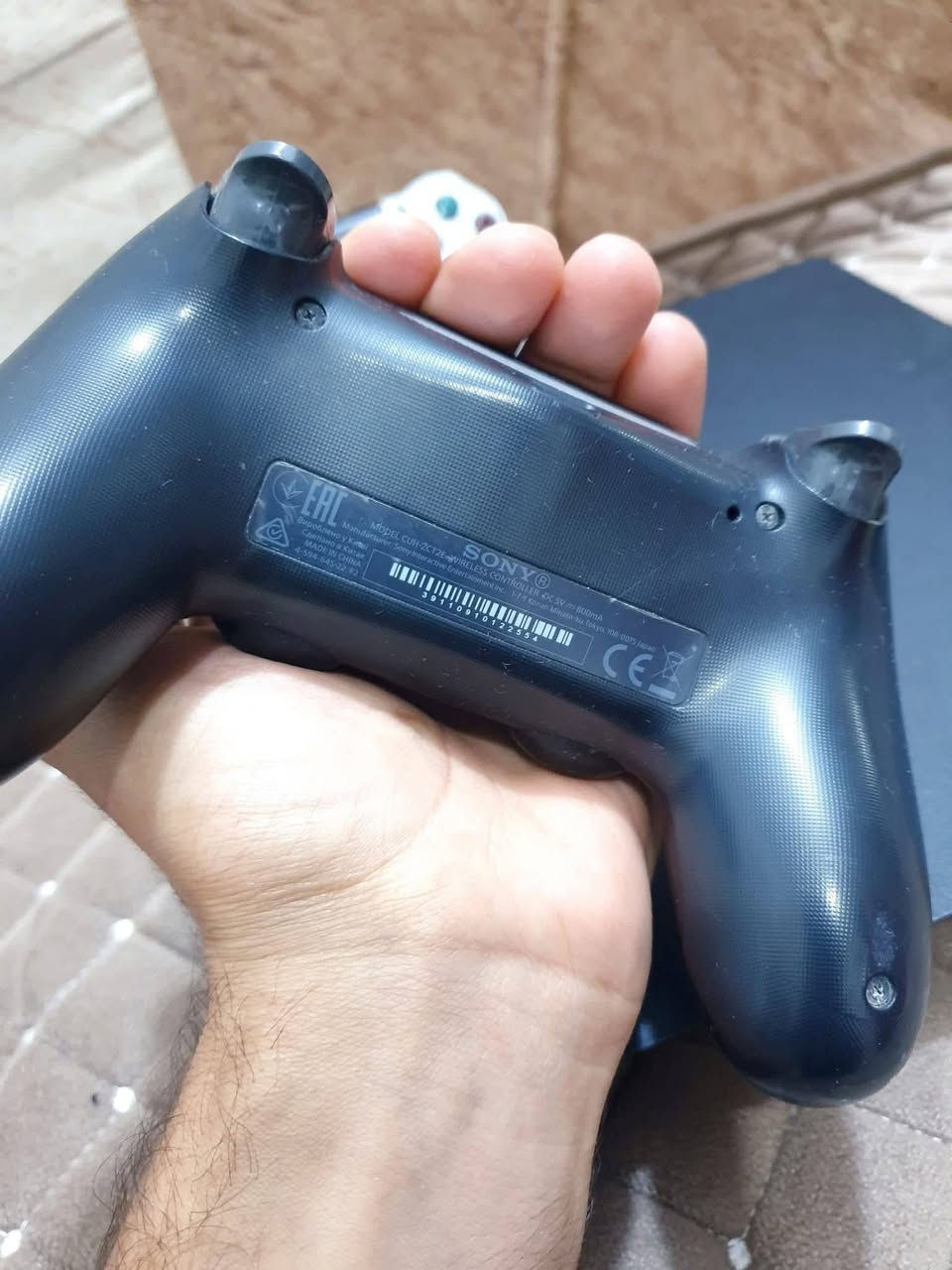 السلام عليكم
جهاز ps4 slim اونلاين 
بلي فور سلم  نضيف لا مصلح ولا مفتوح يشتغل مثل الورد ويا جوستكين جوستك السودة شغاله فول الجوستك البيضة عطلانه طبعا اثنينهم اصليات.  ويا تلث اقراص
 
Battlefield 5
Gta 5 
Mincraft 
 السعر250 الف و بي مجال   اني من ديالى


**إذا كنت صاحب هذا الإعلان وتريد حذفه لأي سبب، رجاءا أرسل رسالة إلى الدعم الفني**