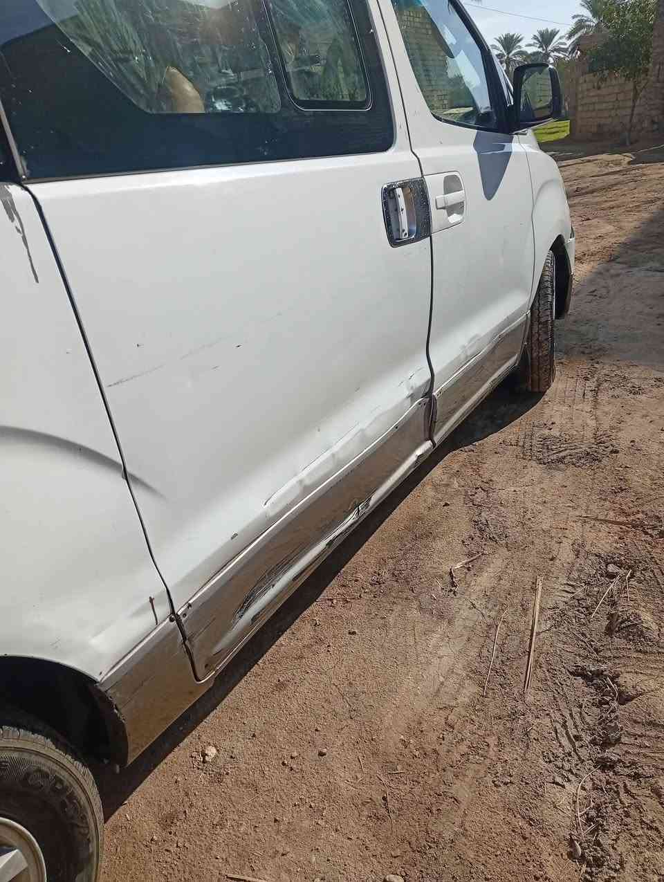 السلام عليكم سياره ستاركس 2014 مفتوح محور مسكر سياره حادثه بنين وجنطه مبدلات سيار موجوده بالحله رقم كربلاء ثانويه 27 مصفره هيئه وغرامات سعر 150 هوشمه جديده بها طخات بسيطه بالباب وبالصفحات ما معمرات 
***********
