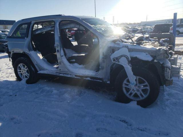 السلام عليكم
سياره جيب لاريدو موديل ٢٠٢٣ لون سلفر ٥ راكب  بانزين محرك ٦ سلندر ٣٦٠٠ سياره جديده بمعنى الكلمه كامله من كلشي محرك و كير و اكسن بس حادثها سرقه ابيعها على وضعها سياره مدفوع الكمرك مالتها وكامله اوراقها وباسمي 
العنوان السيديه  و السعر ١٤٨ وبيها مجال  رقمي *********** وبي واتساب
