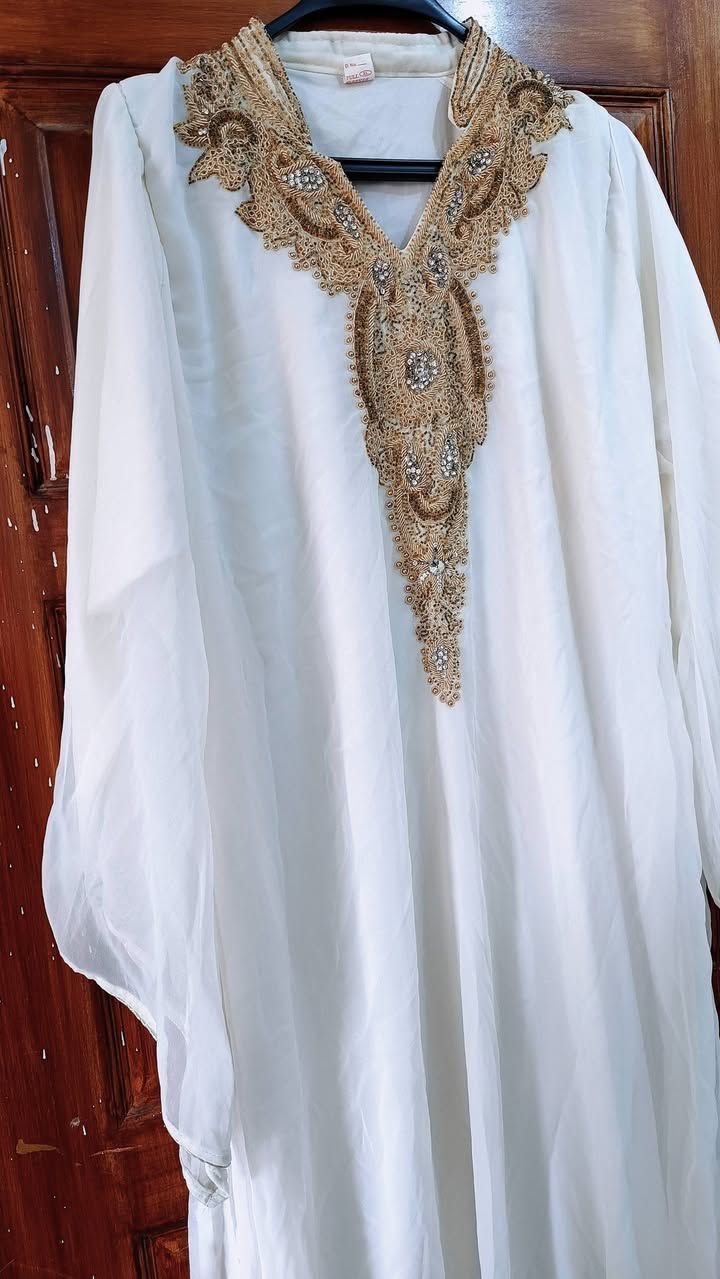 السلام عليكم ملابس نضيفه سعر حسب القطعه


**إذا كنت صاحب هذا الإعلان وتريد حذفه لأي سبب، رجاءا أرسل رسالة إلى الدعم الفني**