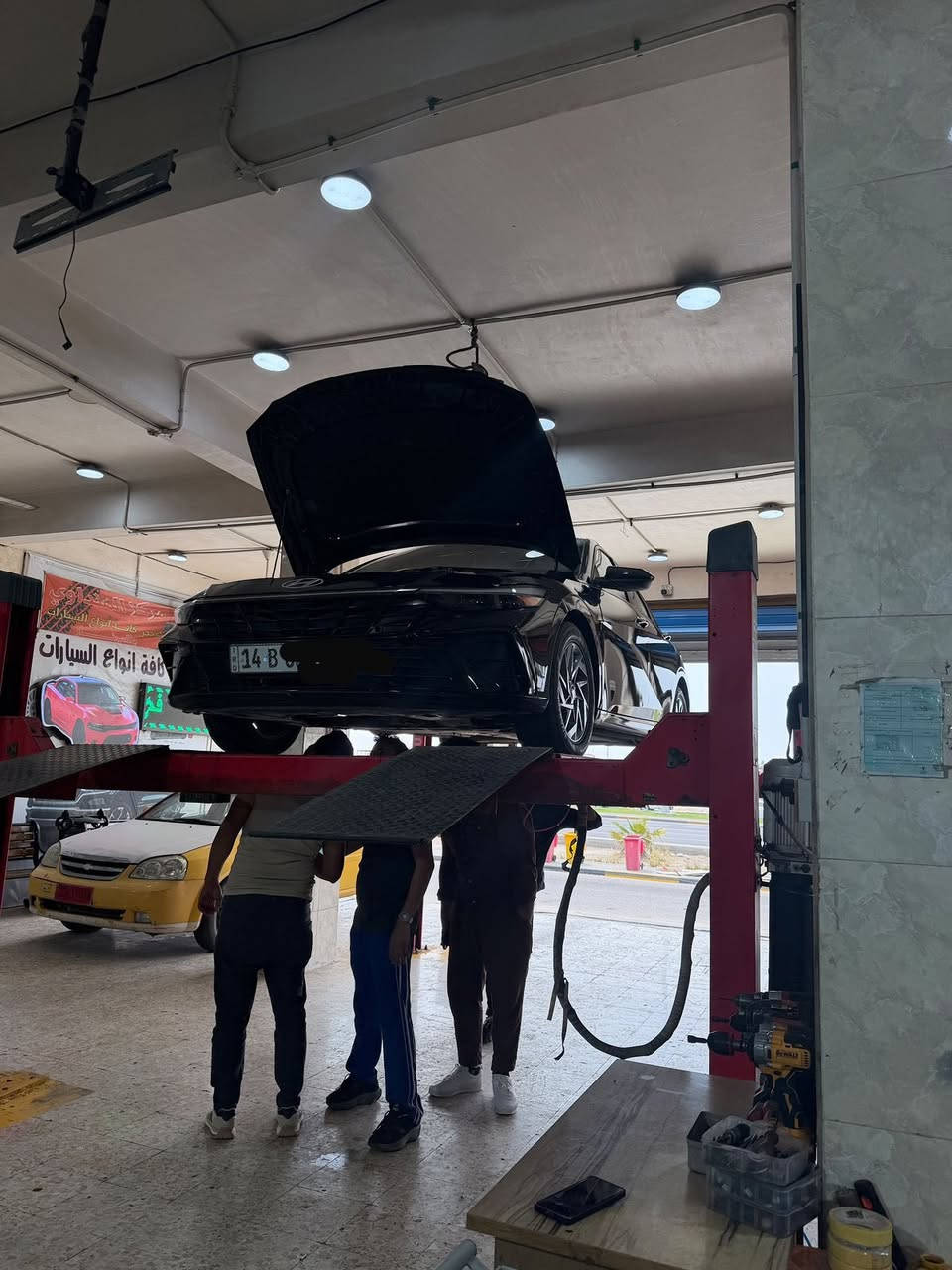النترا هايبرد وارد امريكي مديل 2024🔹
المكينه 1600 🔹
الموواصفاات👇🏻
1-بصمه 🔹
2-تشغيل عن بعد 🔹
3-قياده اليه كامله🔹
4-مثبت سرعه 🔹
5-تحديد مسار🔹
6-رادار جانبي🔹
7-كامره دواره محيطيه🔹
8-كشنات كنار رصاصي حظن بدون اي عيب ولاشخط🔹
9-تحكمات استيرين كامله🔹
10-شاشه كار بلي🔹
11-نضام ترحيب خارجي لايتات بل يده مال بيبان ونضام ترحيب داخلي🔹
12-تقفل تلقائي🔹
13-ثلاث مودات للقايده  (ايكو ، سمارت . سبورت)🔹
14-أودتو هولد🔹
15-سايد بريك دكمه🔹
16-بريك تلقائي برجوع🔹
17-بريك تلقائي اذا عبر شخص مفاجئ كدامك🔹
موصفات هواي بعد👆🏻 غير هذن
⚠️السياره صار شهرين وشوي من مشت بالعراق دخول جديد خذت وقت بل ميناء وتصليح  (ماشيه 50 قابل للزياده)
الرقم بصره  السياره حره  تحويل ثاني يوم بسم راعئيها موجود بالبصره )
صور للفحص مرفوقه بصور. الفحص قبل شهر فحص شامل لكل السياره اذا ترجع تفحص مجرد خساره افلوس 👆🏻 فقط الاحزمه  الامان ممصلحات ومكان الايرباگ باوع ع صور الفحص وقراهن عدل كل الي بيها ذكرته 
سياره كامله شغل سويج وطلع تبريد گير مكينه وبالعافيه ع الي ياخذها . كل تفاصل ذكرتهن  
(مكان السياره بصره المعقل)
(السعر 140 وبيها مجال بسيط
للاستفسار وتساب 
***********
