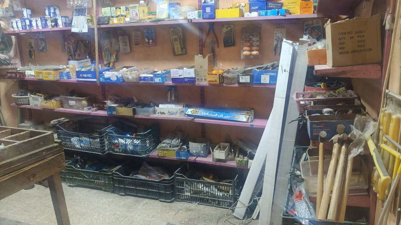 غراض كهربائيات وعدد يدويه للبيع
حي القدس قرب جامع الهدى في حي القدس  
***********  بي واتس
الشراي يجي يشوف الغراض ونتفق على السعر
