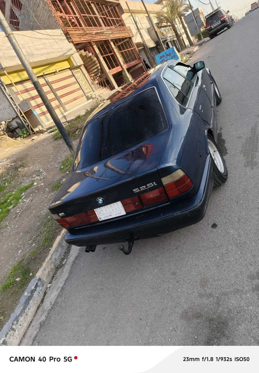 سلام عليكم
سياره للبيع 
موديل90
كير مكينه شرط مكينه فل
شرط التحويل كاربون بيها
طخم تايه
مصبوغه عام جمالية
***********
