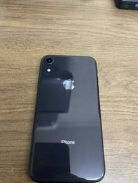 ايفون XR 64 • بطارية 76% • مفتوح شركة