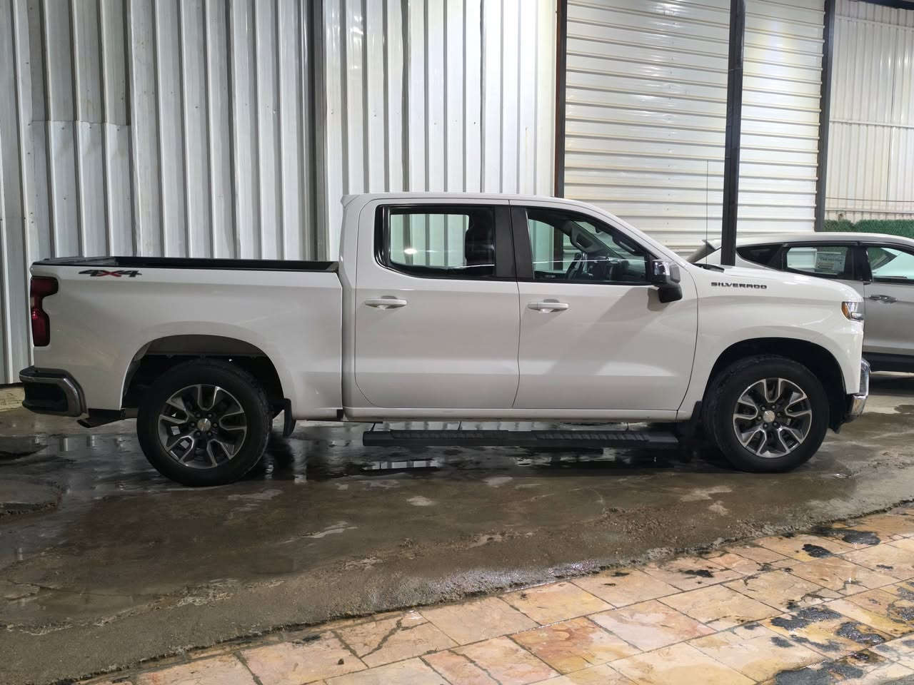 للبيع شيفرولية سلفادور موديل 2020
وارد امريكي رقم بغداد دولي 
محرك V.8 
مواصفات 
4×4
شاشة 
كاميرا 
لايت LED
باقي المواصفات موضحة بالصور 
السونار مرفقة بالمنشور 
السعر 💰 (( 277 )) $$
للاستفسار الاتصال على الارقام التالية 
‏‪0772 395 5960‬‏
‏‪0783 199 4494‬‏
