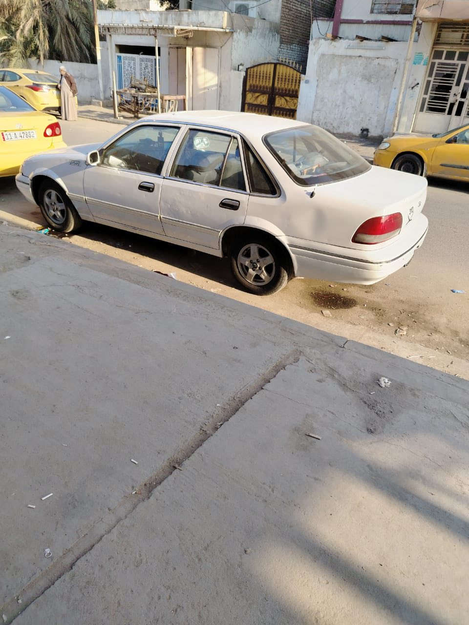 برنس
موديل 1996
تايرات جديده
شاشه 
رقم بغداد الجديد
لون ابيض
كير أوتوماتيكي 
مكينه جيده 

فقط عطل بالكير ميشتغل علئ حرف R مترجع بك  باقي الكير شغال

السعر  30 ورقه وبيها مجال بسيط كلش 

مكان السيارة بغداد
***********
