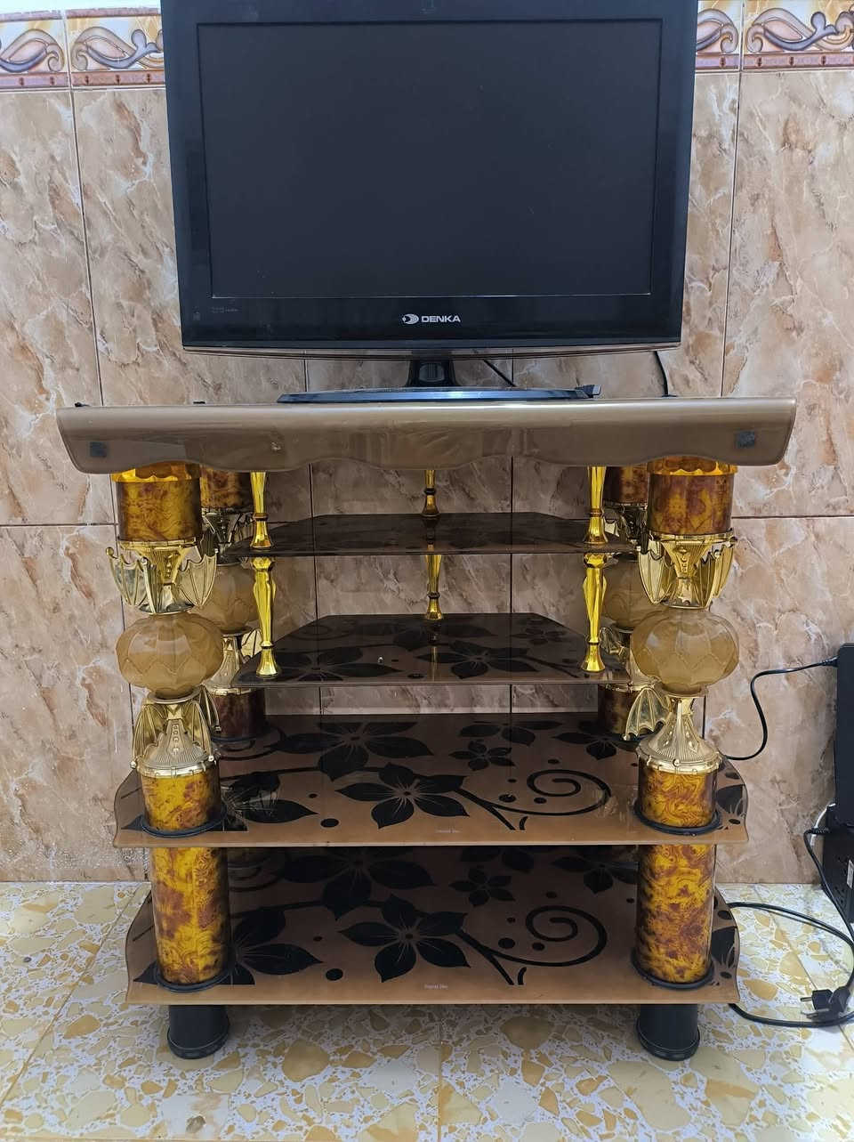 اغراض بيت للبيع نضيفه تخم 10 مقاعد 120 تخم سمائي مقعدين حطاطه 100 بلازمه دنكه مع الميز 85 طبله وسطيه المنيوم 30 طبله وسطيه خشب 15 مكنسه كهربائيه 50 ثريا زوج 30


**إذا كنت صاحب هذا الإعلان وتريد حذفه لأي سبب، رجاءا أرسل رسالة إلى الدعم الفني**
