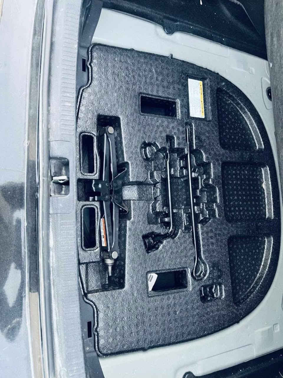 🚗 للبيع أو المراوس – تويوتا كامري 2021 (LE)
🔹 اللون: أسود ملكي
🔹 الموديل: 2021
🔹 الفئة: LE
✨ المواصفات:
كشن كهرباء (تحكم كهربائي بالمقاعد)
شاشة وسطية كبيرة
نظام رادار (حساسات أمان)
Apple CarPlay (كار بلاي)
كاميرا خلفية
بصمة تشغيل (Smart Key)
تحكم مقود (ستيرن)
مثبت سرعة
نظام توفير الوقود ECO
مكيف ممتاز ثنائي
زجاج كهرباء + مرايا كهرباء
وسائد هوائية
نظام مانع انزلاق (Traction Control)
نظام ABS
سنسرات أمامية وخلفية
📌 السيارة نظيفة وجاهزة للاستخدام
📌 معوقين – باقي سنة وتتفك
📌 مناسبة للاستخدام اليومي والسفر
📌حادثها جاملغ وبنيد فقط بدون داخل
💰 السعر: (169)
🔁 متوفر مراوس
📞 للاستفسار: ***********)
