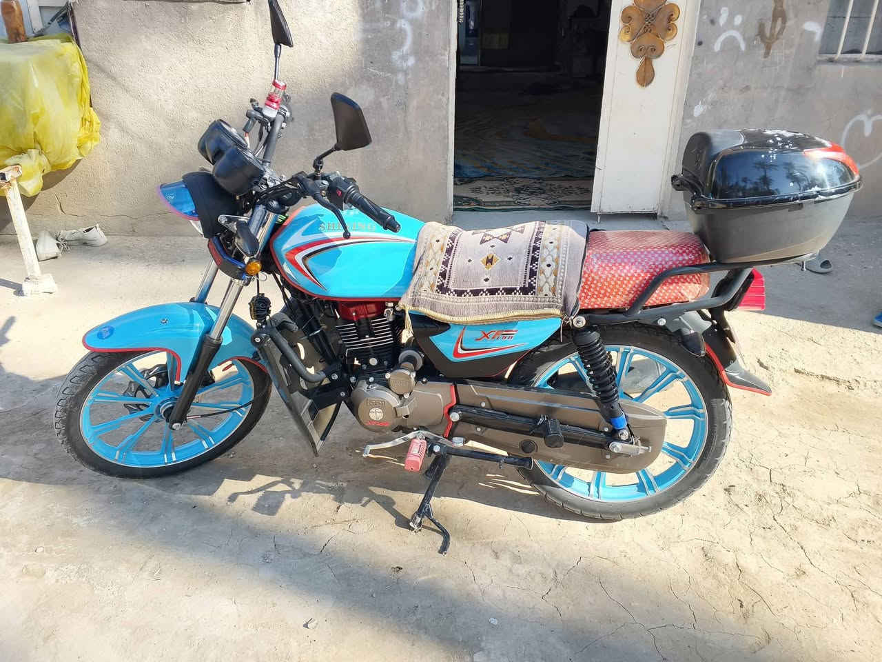 سلام عليكم دراجه شاينك للبيع اوراق اسكنر موديل2023طالعه2024
طوريج  ***********
السعر 950وبيه مجال
