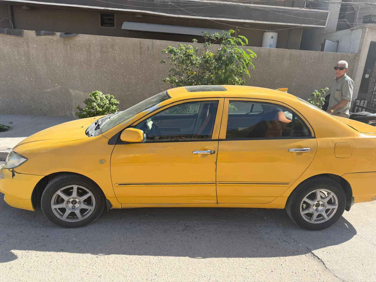 سلام عليكم بي واي دي للبيع مديل 2011 رقم بغداد ألماني  مكفولة كفاله عامة   لا ضربه ولا صبغ بلاديه على وضعيه الشركه  سياره كامله من كلشي گير مكينه حداديه جديده فول مواصفات كير عادي  والسياره احلى من صور  سنويه باسمي مشروع وطني مصفر هيئه و غرامات مكان السياره بغداد سعره ٤٦ بيها مجال بسيط
 ***********
