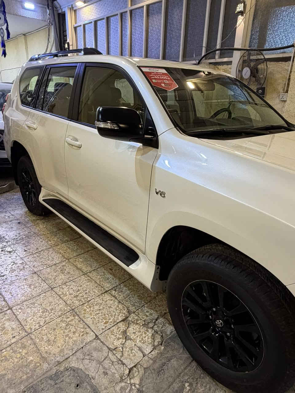 السلام عليكم ورحمة الله وبركاته
تويوتا لاند كروز برادو موديل ٢٠٢٣ TXL 
السياره ماشيه ٥٠٠٠ الاف كيلو منر  قابل للزياده 
السياره بعدها زيرو بوضعيه الشركه و بعده ضمانها موجود 
السياره مكفوله من  كلشي والسياره mid night 
للاستفسار ***********
