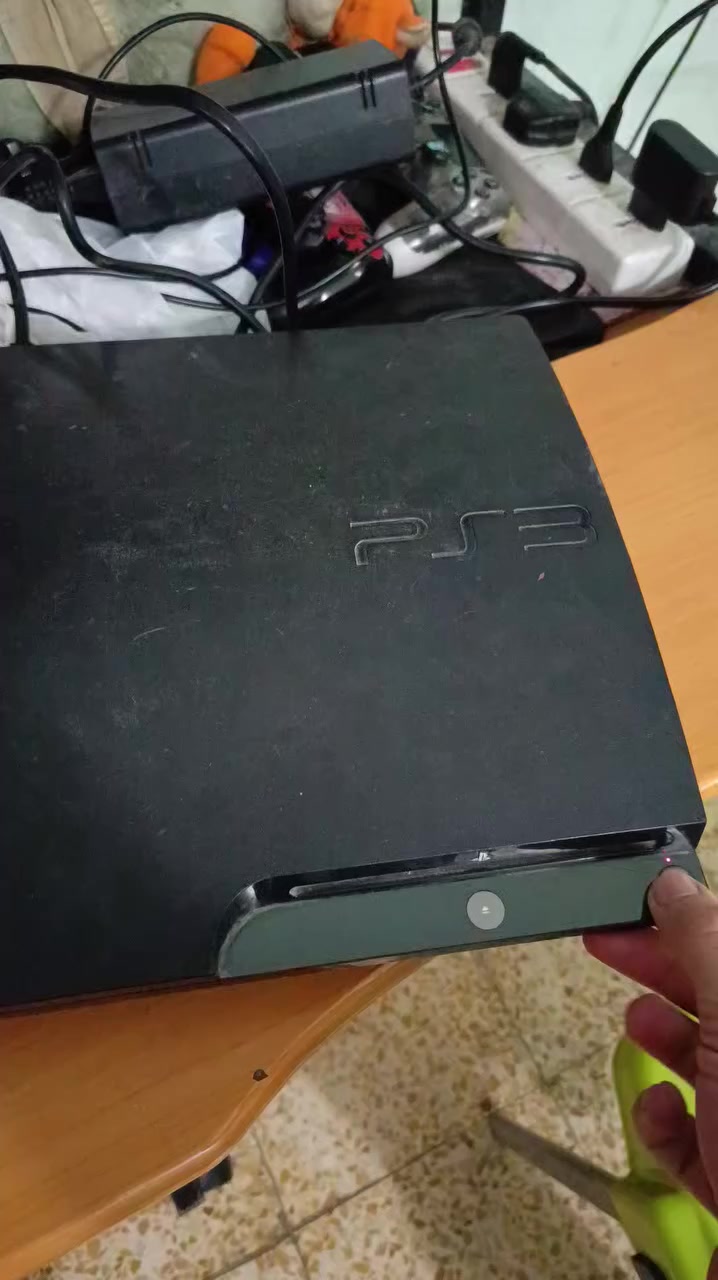 بلي 3 سلم مهكر للبيع اغراضه كامل جويستك وواير تشغيل وواير شحن فقط يحتاج تصليح كارت الشاشة 
عنواني بغداد


**إذا كنت صاحب هذا الإعلان وتريد حذفه لأي سبب، رجاءا أرسل رسالة إلى الدعم الفني**