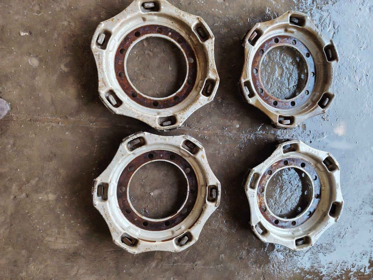 السلام عليكم براميغ ابو ربع اماميه الماني اصل بلاديات احلى من صور الزوج 350 الف نظافه فول بلاديات الماني كشخه من ينشدن بسياره مكان بغداد
***********
