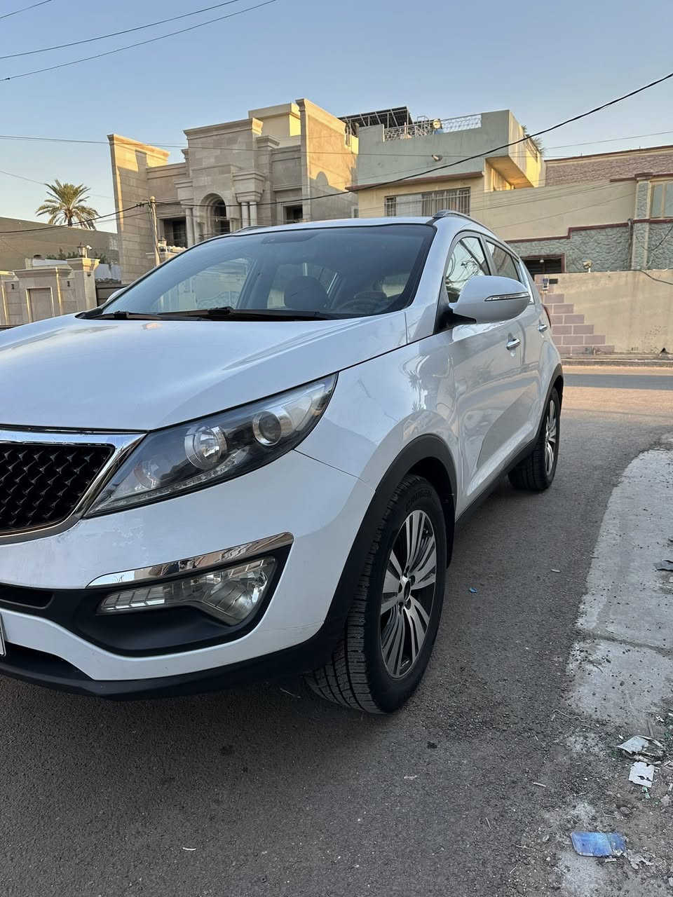 السلام عليكم للبيع كيا سبورتج 2016 خليجي محرك 2000 مكفولة بيهة مكانين بارد بدون صبغ رقم بغداد بأسمي السعر 158 وبيهة مجال حك الجية للاستفسار *********** مكاني بغداد الكرخ
