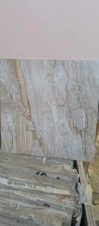 سراميك ارضي 40 متر للبيع سمك 16 المتر ب6 رقم07801360832