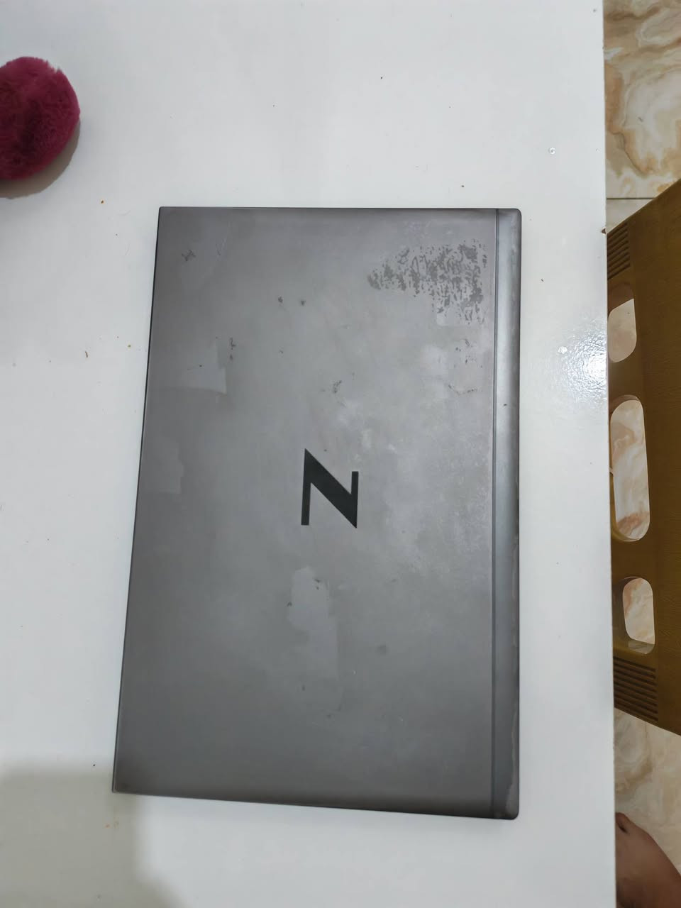 مرحباً
لابتوب hp Z Book

ملاحضه 🔴🔴 الجهاز بي مشكله متحرك الهارد مالته من مكانه يشتغل مابيه شي بس من تلزمه من جهت الهارد يطفئ قيم بلي يرضى الله وبلعافيه عليك ولله ماخذه بسعر غالي 

*********** مكاني بغداد العامريه

اللابتوب المفضل لتصميم و الهندسة و الرندرة و الالعاب 

1- رقم الموديل hp z book firefly 15 g7 workstation 

2- المعالج core i 7 v pro turbo boost 

3- من الجيل العاشر 10 

4- كرت شاشة خارجي نوع Graphics NVIDIA 4 gb ddr5

5- رام نوع ddr4 حجم (32gb) قابل لتطوير

6- هارد نوع ssd nvem samsung 512 قابل لتطوير 

7- شاشة نوع ips 

8- حجم الشاشة 15.6 

9- سوبر سلم 

10- فول كيبورد مع الكيبورد الانارة و اللغة العربي و E

11- بصمة اصبع مع كامرة امامية 

12- يدعم دبل منفذ تايبسي مع دبل منفذ USB مع منفذ السيمكارت و منفذ hdmi و منفذ الاواكس

13- سستم صوت ستريو بنقاوة عالية 

14- باتري نوع سيليكون يدوم 4 ساعات 

16- الملحقات شاحن جنطة موس hp وايرليس و كارتون
