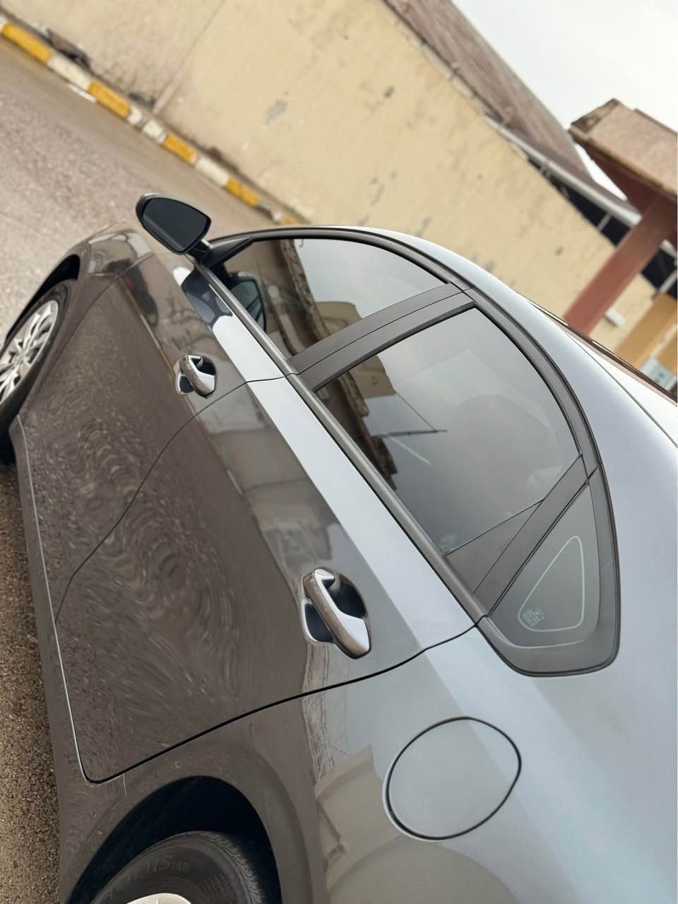 السلام عليكم 
فورتى 2024
سعر : 126ومجال قليل 
حجم المحرك : 2.0L ( 4,سلندر )دوش 
السياره امامى و خلفى كبس شرط فحص ✅
ملاحظة السيارة : ثلاث قطع صبغ بدون دواخل  و  واحد قطعه PDR 

رقم شاصى موجود سياره مكفوله من دواخل ✅

المواصفات 
شاشە
کاميرا
اوتو هولد : 𝐀𝐔𝐓𝐎 𝐇𝐎𝐋𝐃 
اوتو ستارات : 𝐀𝐔𝐓𝐎 𝐒𝐓𝐀𝐑𝐃
اوتو ستارات : 𝐀𝐔𝐓𝐎 𝐒𝐓𝐎𝐏
رادار امامي (تحديد مسار)
‏‎رادار جانبي (نقاط عمياء)
‏‎رادار خلفي (التحذير من الاصطدام)
حساسات خلفية
نظام : 𝐄𝐂𝐎
نظام : 𝐍𝐎𝐑𝐌𝐀𝐋
نظام : 𝐒𝐏𝐎𝐑𝐓
مانع انزلاق+𝐀𝐁𝐒
تحكم  استيرن
ويل كروم
‏‎تفاصيل اكثر الاتصال علی ارقام التاليه  ‏

‏ WhatsApp - Vibir
📞 ***********

عنوان📍عقره اكر, نينوى
