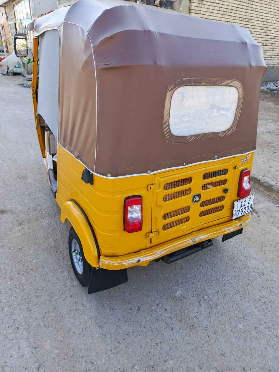 سلام عليكم تكتك للبيع موديل 2020 شهر 12 رقم وسنويه النكليزي تحويل مباشر تكتك جاهزه خير من الله العنوان بغداد الكماليه السعر 6850 وبيهه مجال الهاتف *********** ما متوجد ع خاص
