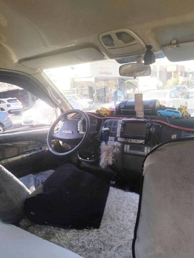 پاسی شێری مۆدێل 2013 مەکینە 4پستنی مەرزیە غازی ئیتاڵی لەسەرە گێڕ و مەکینە و تەبردید و تەقەو ڕەقەی بەشەرتە سبوغیشی جێ جێ هەیە سەقفی نیتی وەرگەڕاو نیە لێدراوی ژورێی نیە دەتدەمێ نە عام بی نە حیزام بی ڕەقەم بەغدای ئەصلیە تەنها ئەوەلیاتی بەشەرتە خاوەنی دیار نیە بەشەرتی کۆمپوتەر کە ئەوەلیاتی هەبی لەهەولێرم سعری داوای 55 مەجالێکی زۆر کەم زۆر بێ مەسروفە ماڵی کەسابەتە گۆڕینەوەش دەکەم بە قسوسی  گەر مشتەرین نامە بنێرن لەخزمەتم ژمارەی مۆبایل *********** أربيل, العراق
