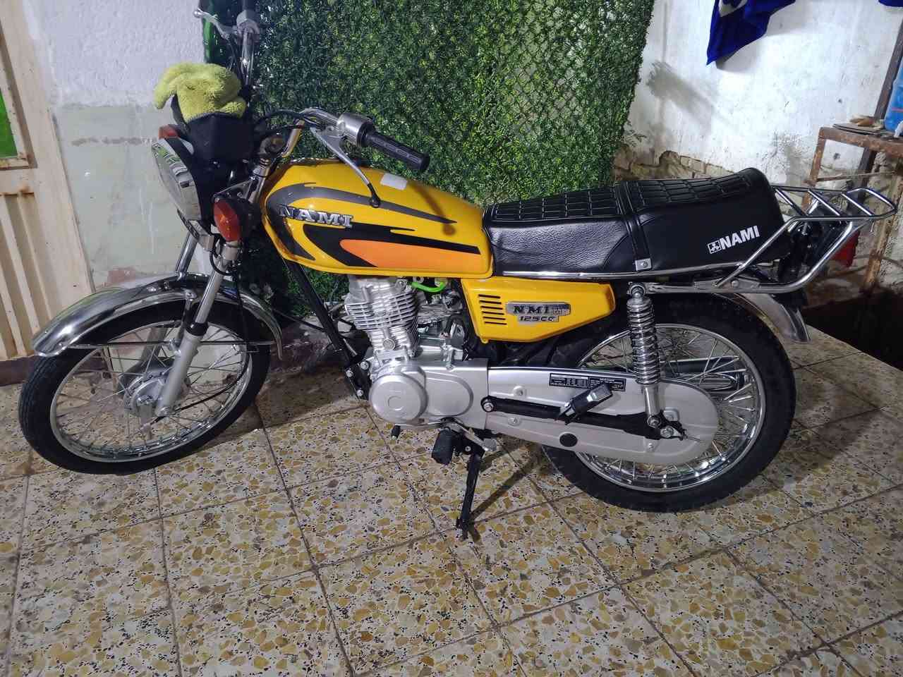 سلام عليكم دراجه للبيع اوراق اسكنر سبع اوراق تعمير صارله 28 يوم شرط كله اصلي دراجه بعتهي زيرو السعر مليون او ميه وبيه مجال قليل للستفسار اتصل *********** 
مكاني ميسان حي الفنانين والموشراي لاتعبني
